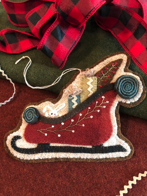 Santa's Sleigh Downloadable Pattern